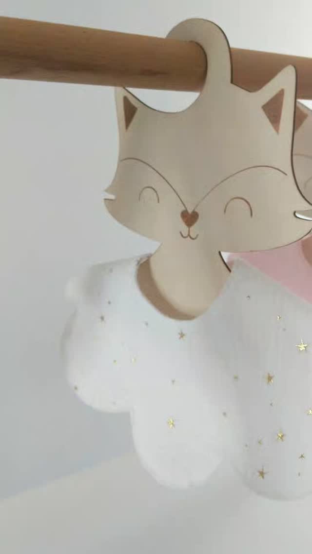 Mi s-au alaturat in atelier cateva vulpite dragute 🦊